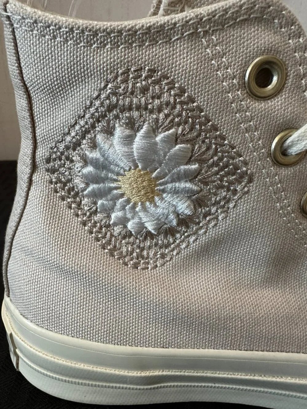 Converse Chuck 70 High Festival Florals Desert Sand Sneakers Size 7